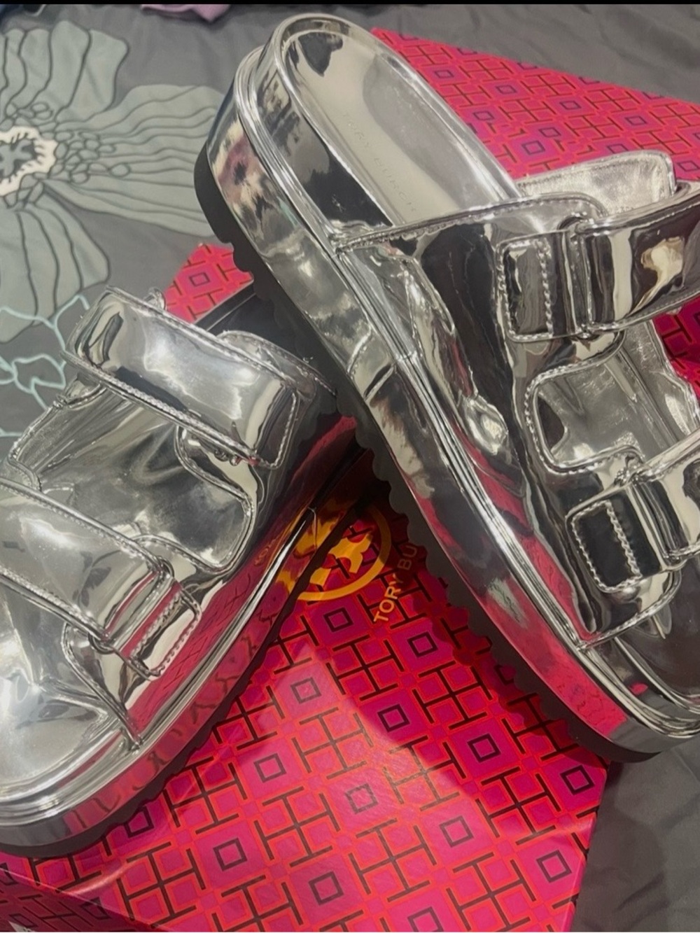 Tory Burch Kids Silver Metallic Double-Strap Slide Sandals new